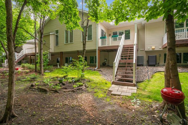9260 Blackoaks Court N, Maple Grove, MN 55311