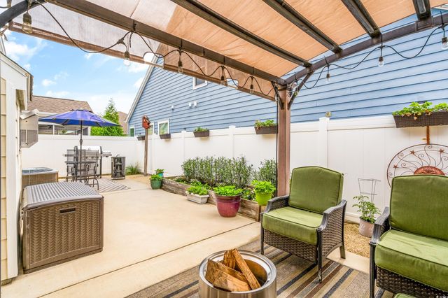 700 Lorenzo Dr., North Myrtle Beach, SC 29582