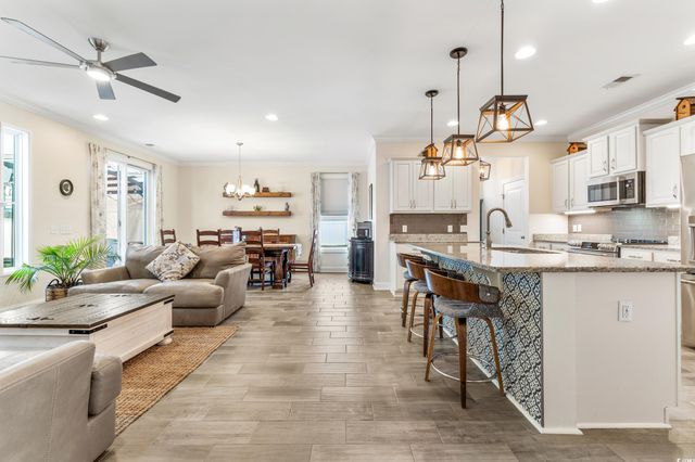 700 Lorenzo Dr., North Myrtle Beach, SC 29582