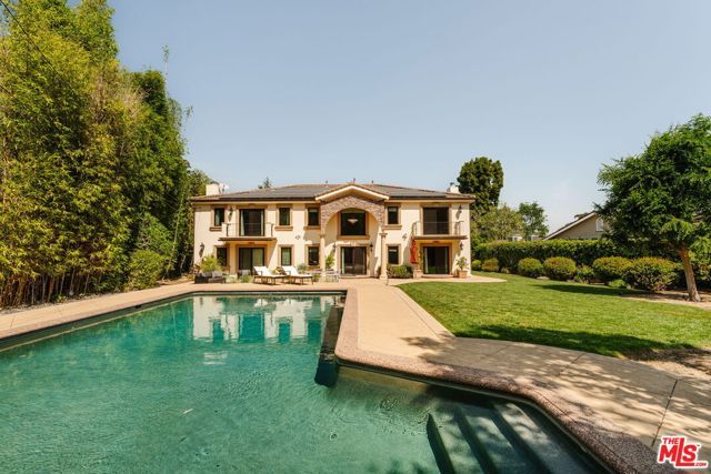 17236 Weddington Street, Encino (los Angeles), CA 91316