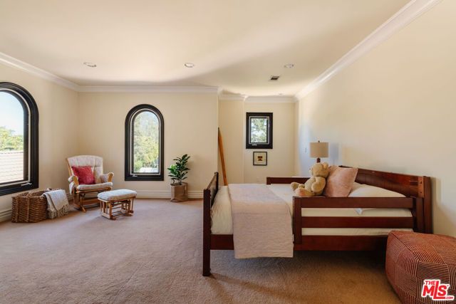 17236 Weddington Street, Encino (los Angeles), CA 91316