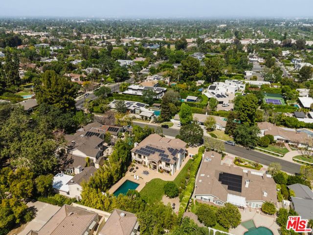 17236 Weddington Street, Encino (los Angeles), CA 91316