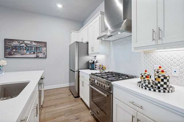 15875 Spectrum Drive 1101, Addison, TX 75001
