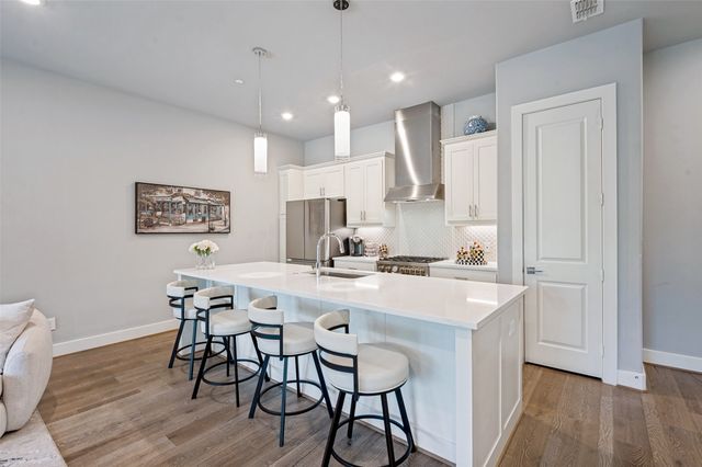 15875 Spectrum Drive 1101, Addison, TX 75001