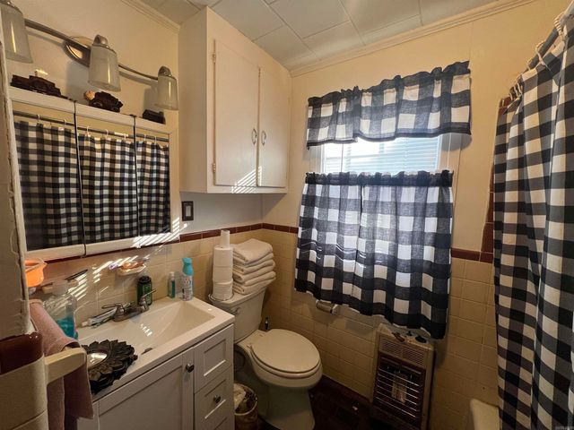 594 N 5th Avenue, Piggott, AR 72454