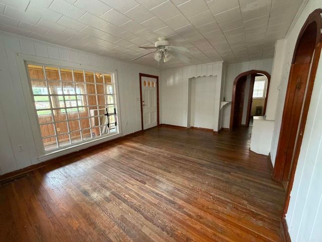 594 N 5th Avenue, Piggott, AR 72454