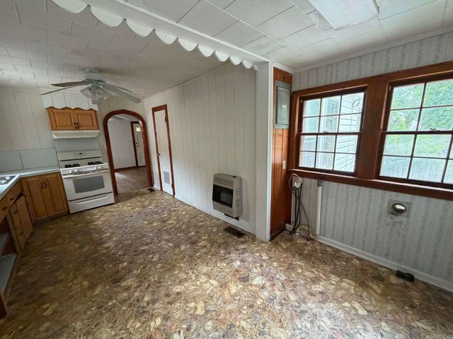 594 N 5th Avenue, Piggott, AR 72454