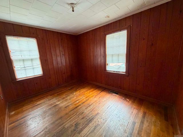 594 N 5th Avenue, Piggott, AR 72454