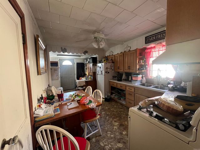 594 N 5th Avenue, Piggott, AR 72454