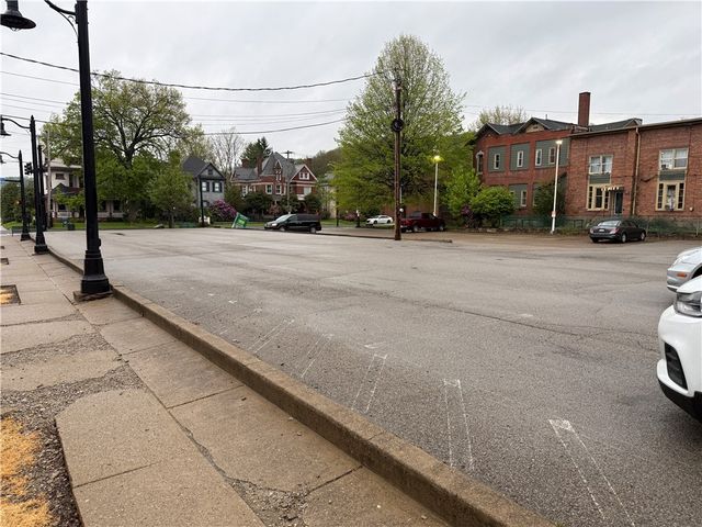 401-405 N Main Street, City Of But Ne, PA 16001