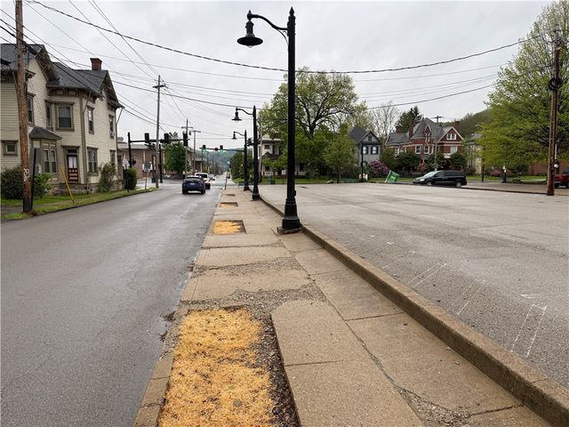 401-405 N Main Street, City Of But Ne, PA 16001