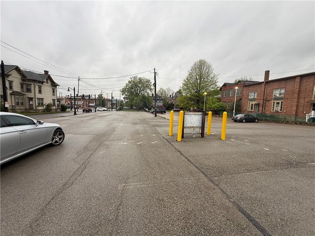 401-405 N Main Street, City Of But Ne, PA 16001