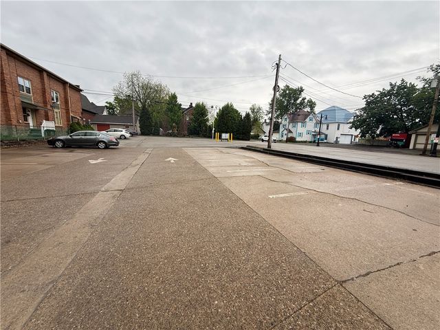401-405 N Main Street, City Of But Ne, PA 16001