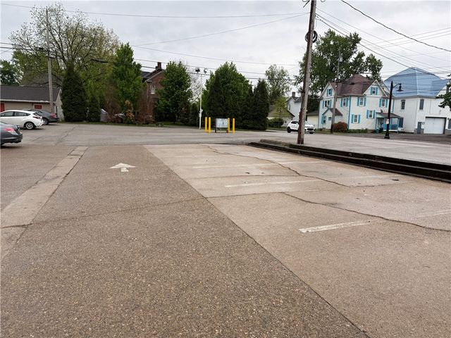 401-405 N Main Street, City Of But Ne, PA 16001