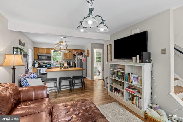 1304 NAUGAHYDE RD, Westminster, MD 21157