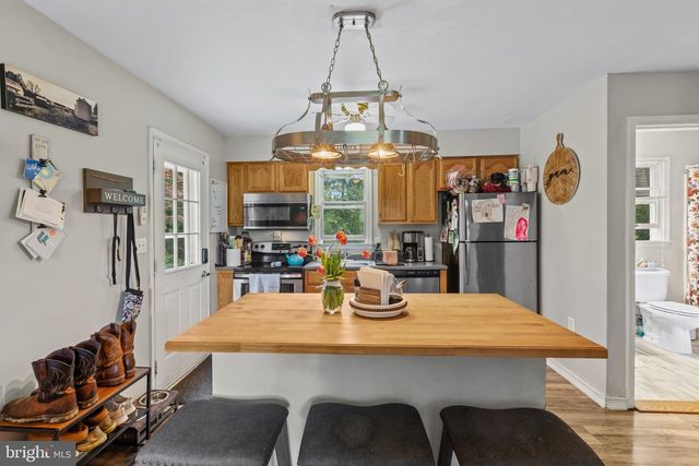 1304 NAUGAHYDE RD, Westminster, MD 21157