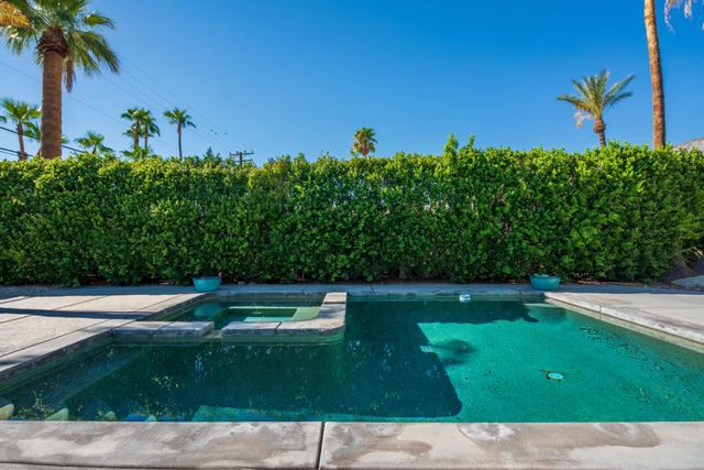 2272 N Starr Road, Palm Springs, CA 92262
