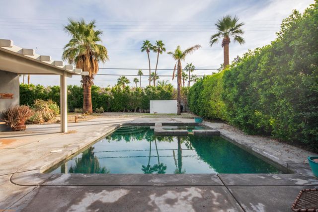 2272 N Starr Road, Palm Springs, CA 92262