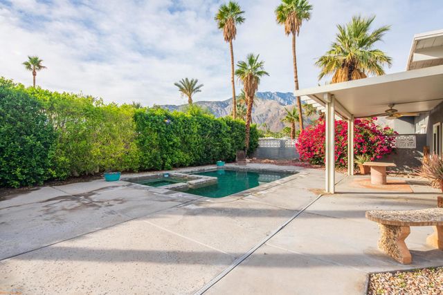 2272 N Starr Road, Palm Springs, CA 92262