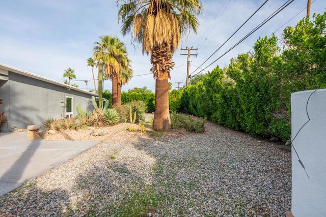 2272 N Starr Road, Palm Springs, CA 92262