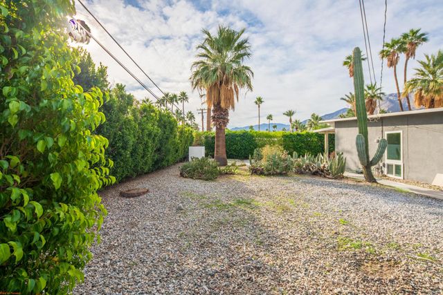 2272 N Starr Road, Palm Springs, CA 92262
