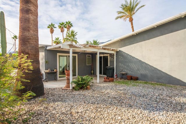 2272 N Starr Road, Palm Springs, CA 92262