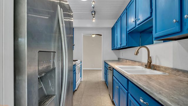 2272 N Starr Road, Palm Springs, CA 92262