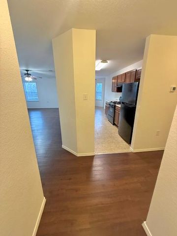 314 Paddington DR, Kyle, TX 78640