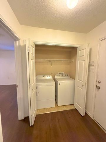 314 Paddington DR, Kyle, TX 78640