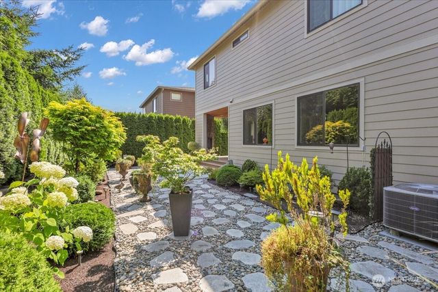 6485 Serenity Loop, Gig Harbor, WA 98335