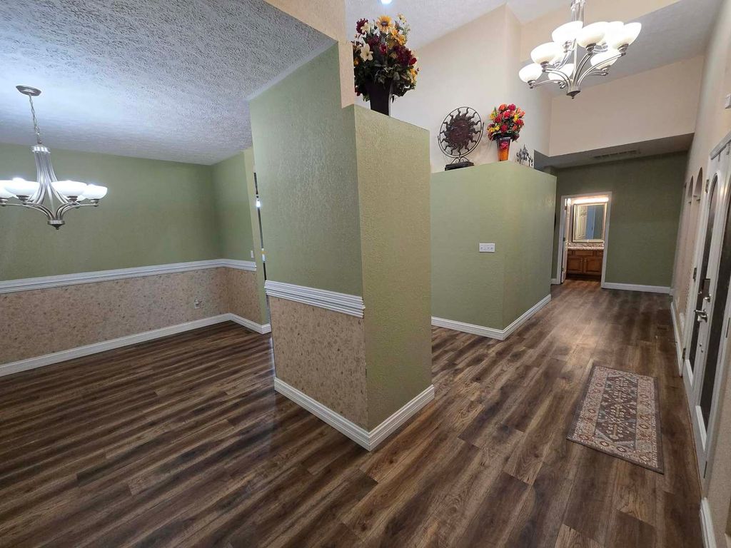 Image 18 of property listing at 14181 N Manhattan Lane, Mt Vernon, IL 62864