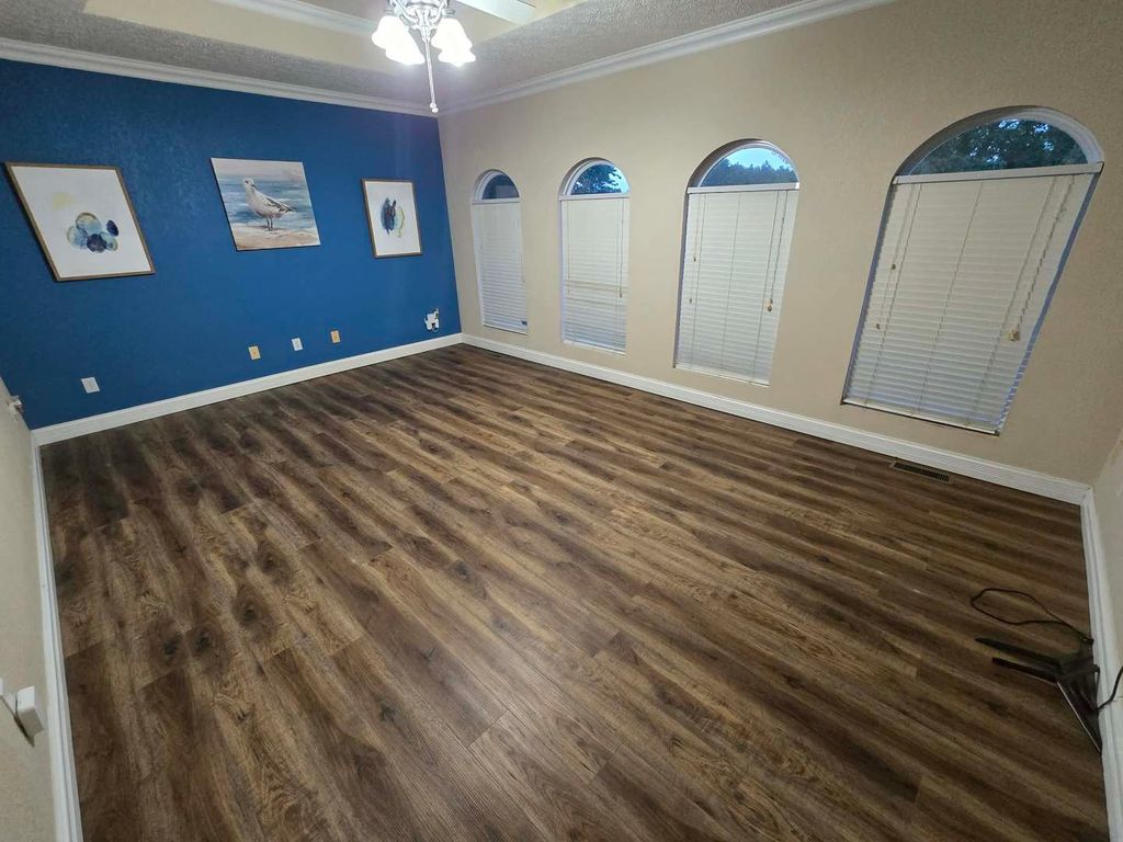 Image 21 of property listing at 14181 N Manhattan Lane, Mt Vernon, IL 62864