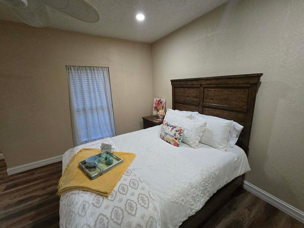 Image 38 of property listing at 14181 N Manhattan Lane, Mt Vernon, IL 62864