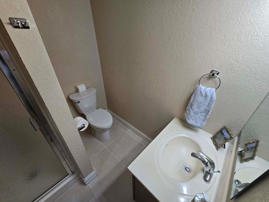 Image 46 of property listing at 14181 N Manhattan Lane, Mt Vernon, IL 62864