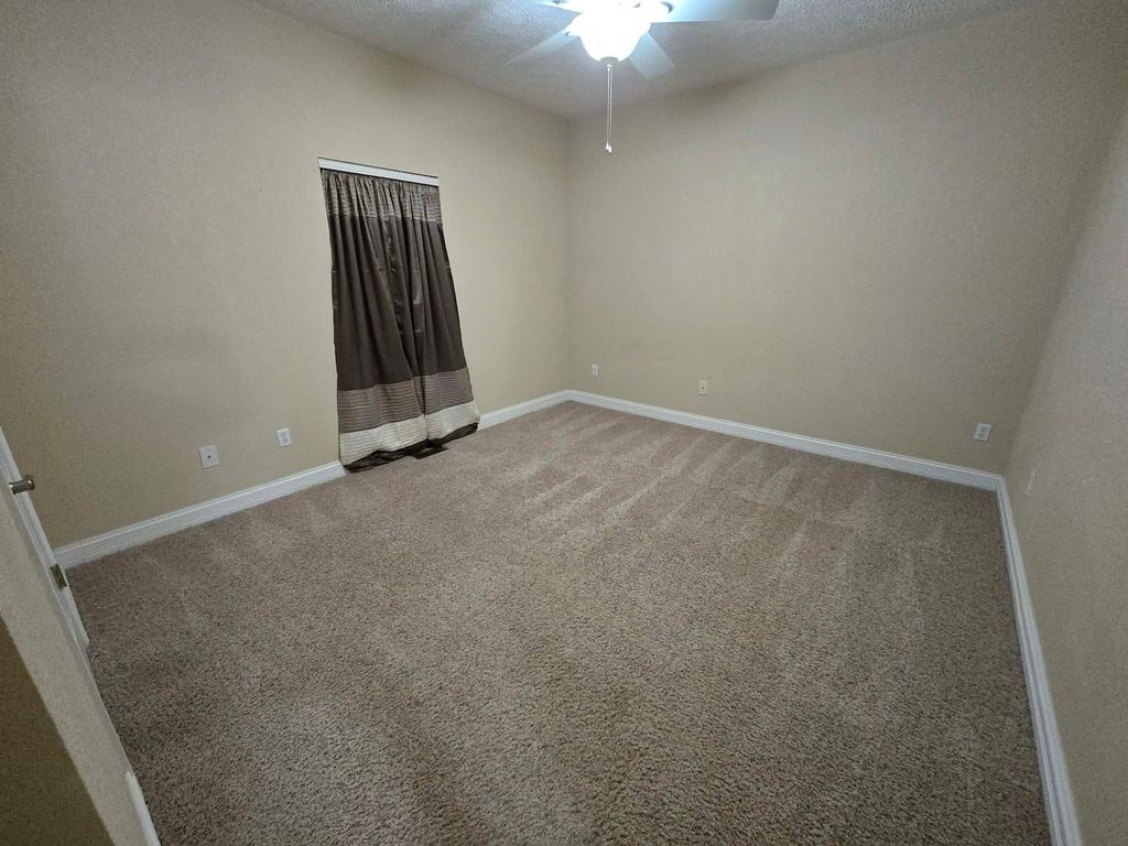Image 47 of property listing at 14181 N Manhattan Lane, Mt Vernon, IL 62864