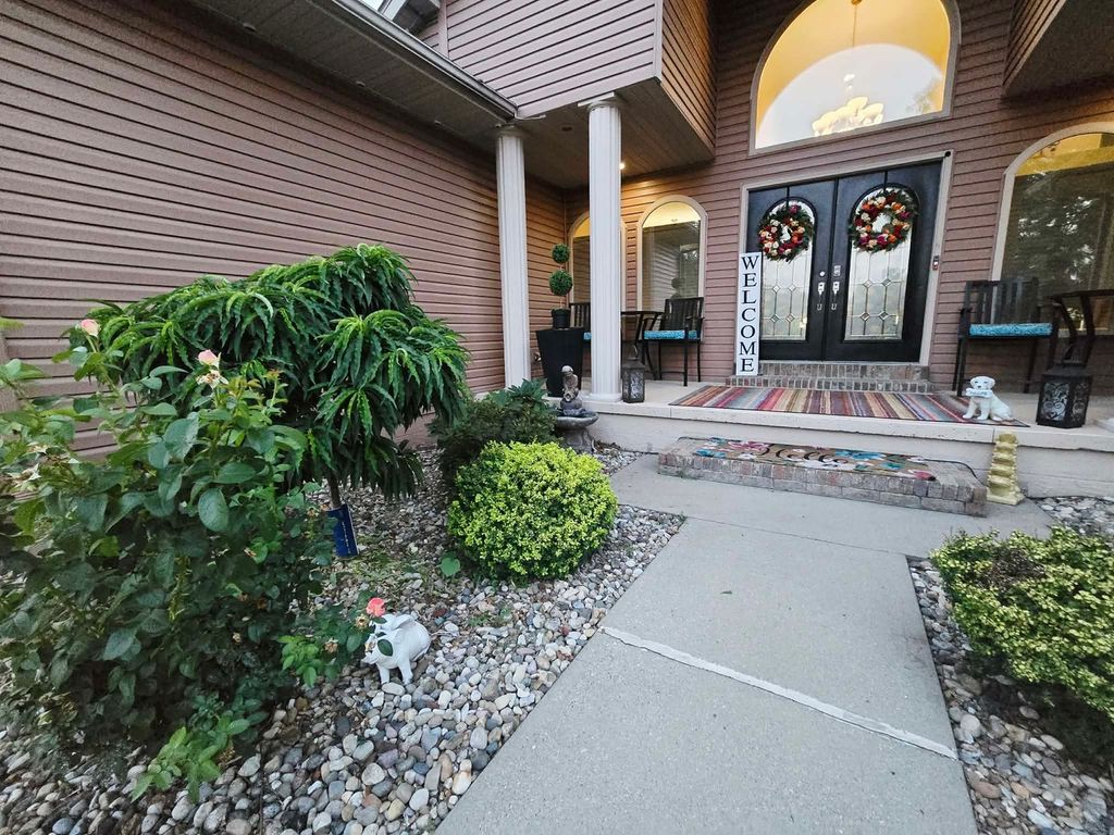 Image 6 of property listing at 14181 N Manhattan Lane, Mt Vernon, IL 62864