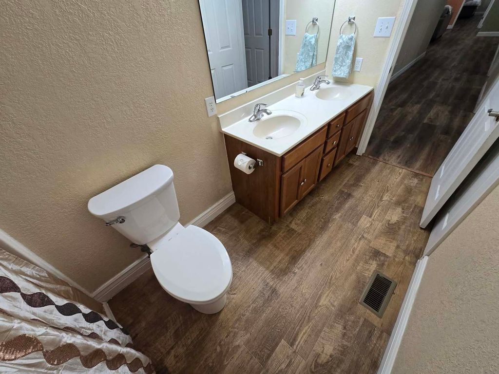 Image 51 of property listing at 14181 N Manhattan Lane, Mt Vernon, IL 62864