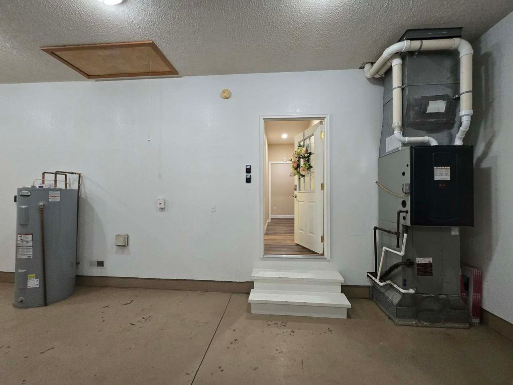 Image 54 of property listing at 14181 N Manhattan Lane, Mt Vernon, IL 62864
