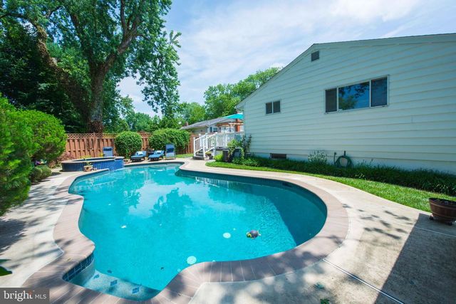 13204 DUMBARTON DR, Rockville, MD 20853