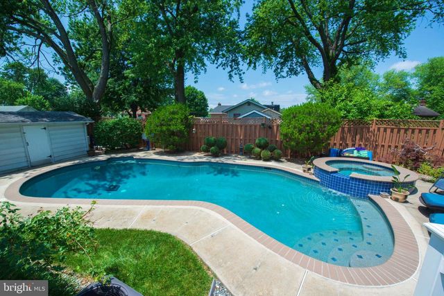 13204 DUMBARTON DR, Rockville, MD 20853