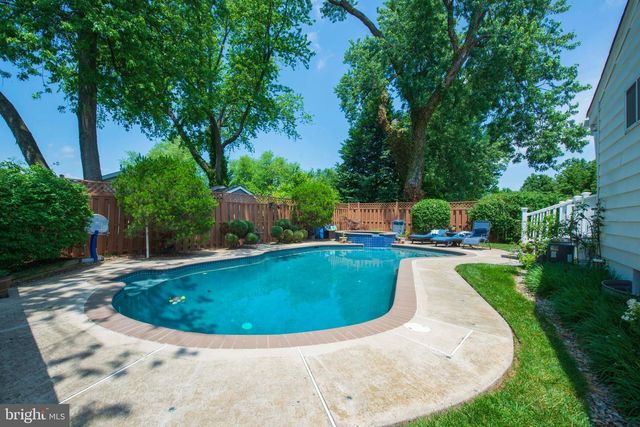 13204 DUMBARTON DR, Rockville, MD 20853