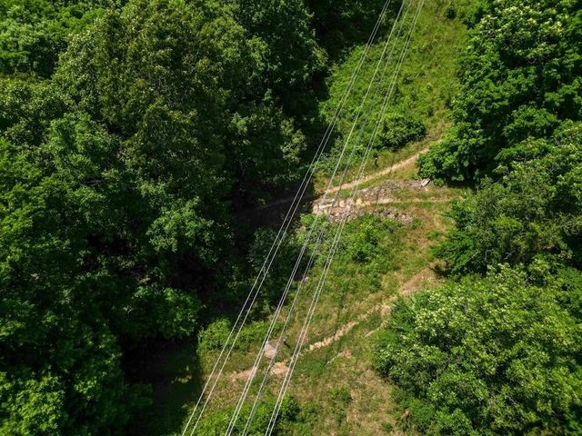 2497 Woodcliff Road, Springdale, AR 72764