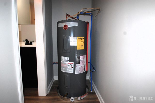 807 6th Street, Union Beach, NJ 07735