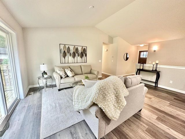 1714 S Willard Avenue, Janesville, WI 53546