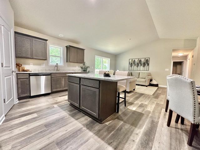 1714 S Willard Avenue, Janesville, WI 53546