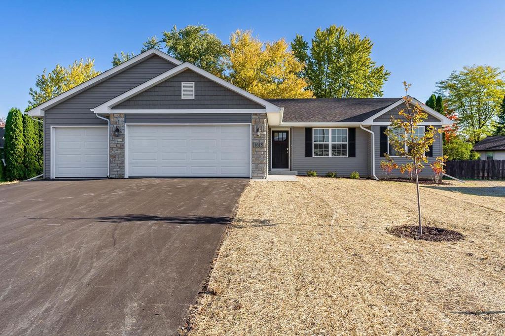 1714 S Willard Avenue, Janesville, WI 53546