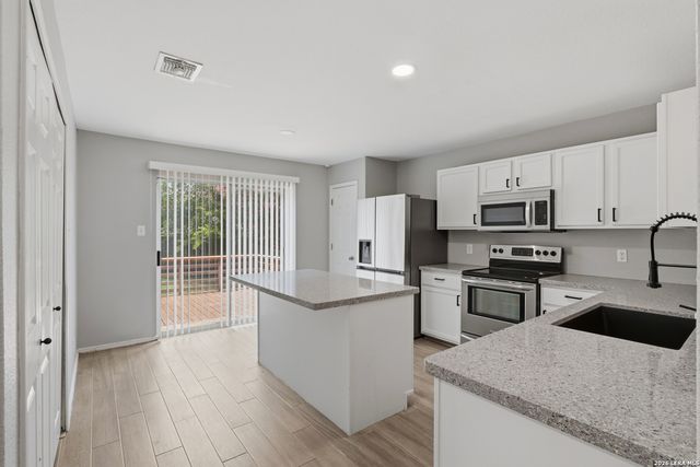 17327 Wayland Run, San Antonio, TX 78247