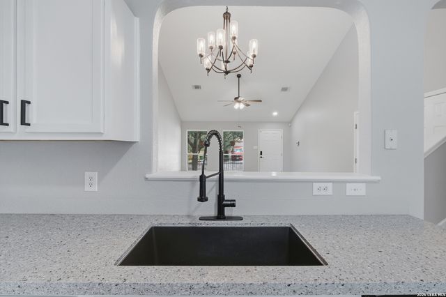 17327 Wayland Run, San Antonio, TX 78247