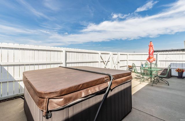 7420 Megan Brooke Lane, Evansville, IN 47725