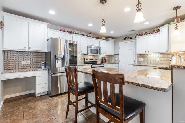 7420 Megan Brooke Lane, Evansville, IN 47725